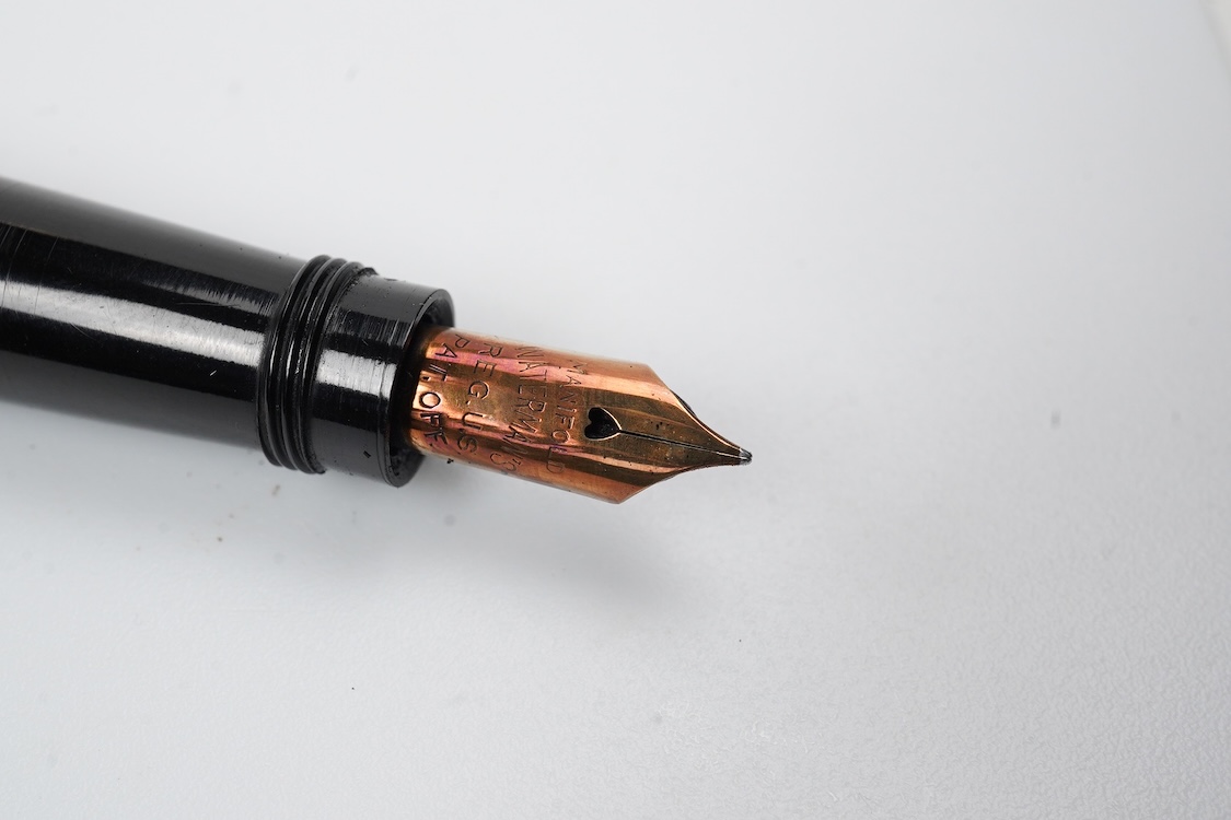 A Waterman FDW No.42.5 safety pen in silver in fine barley pattern with 14ct. gold manifold nib